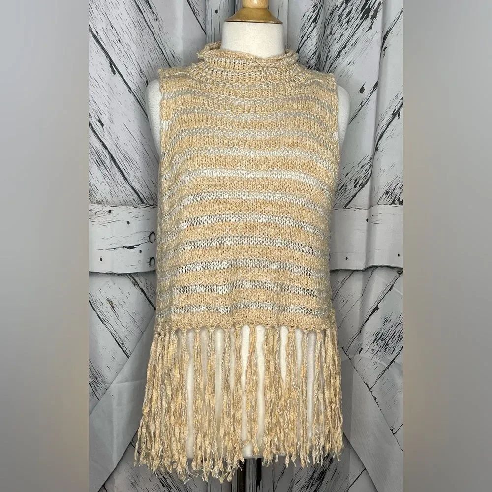 Elan Fringed Sleeveless Sweater Size S